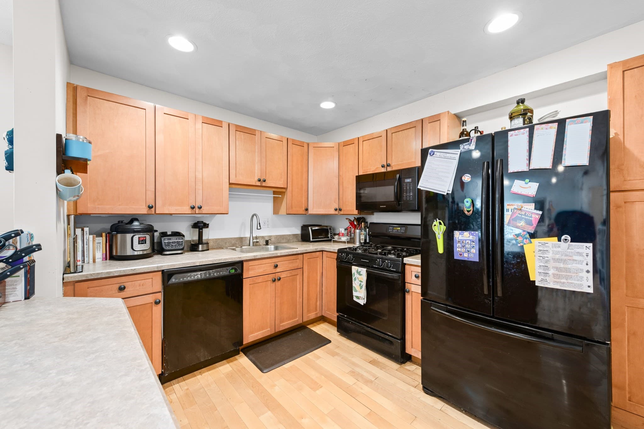 Condominium at 25 James St # 7, Malden MA 02148, Malden, photo 4 of 21