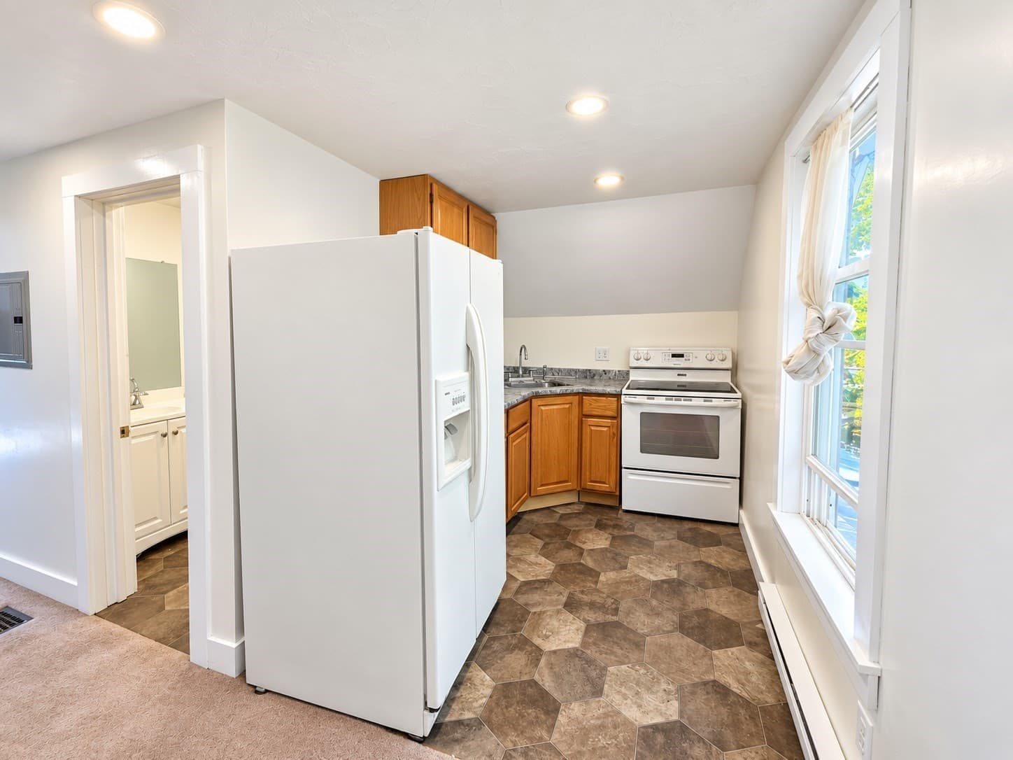 2 Family - 2 Units Up/Down at 13 Mechanic St, Winchendon MA 01475, Winchendon, photo 21 of 41