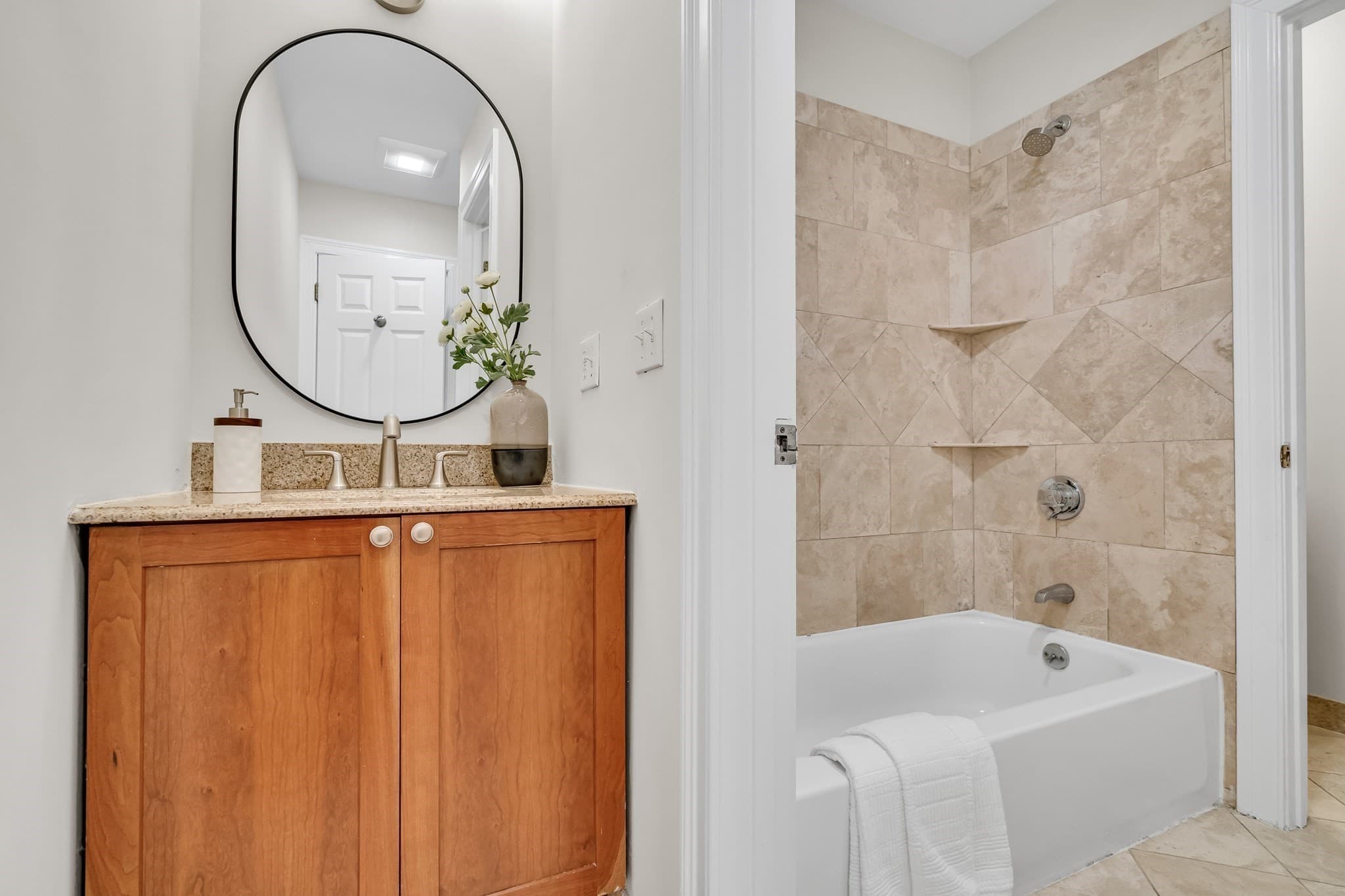 Condominium at 40 Prince Street # 40, Cambridge MA 02139, Cambridge, photo 13 of 26