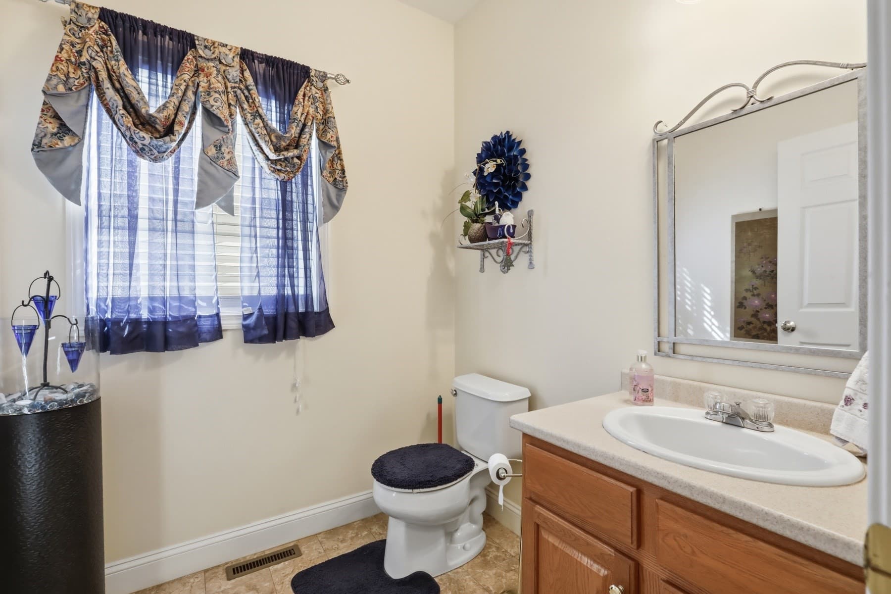 Single Family Residence at 23 Dickens Ln, Tyngsborough MA 01879, photo 15 of 24