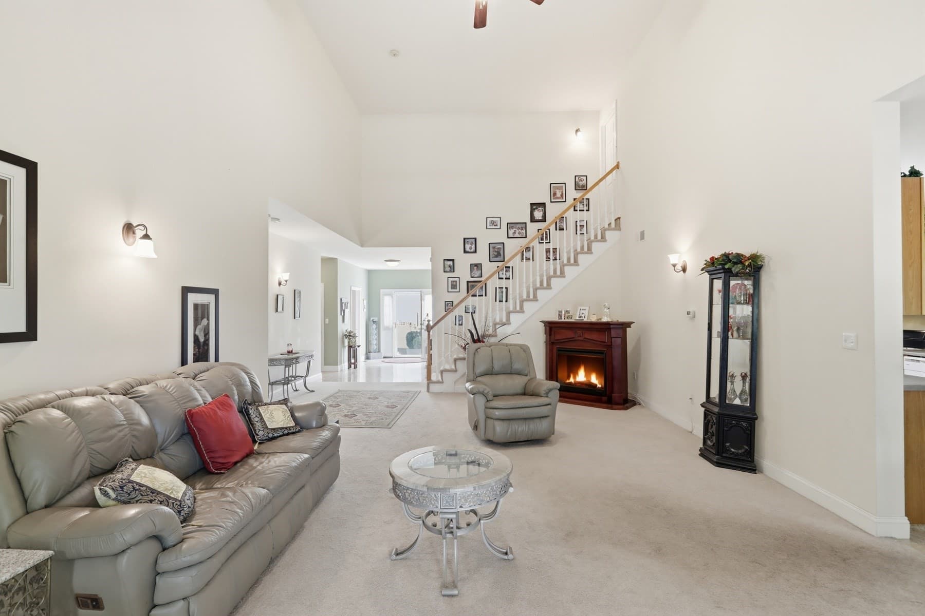 Single Family Residence at 23 Dickens Ln, Tyngsborough MA 01879, photo 11 of 24