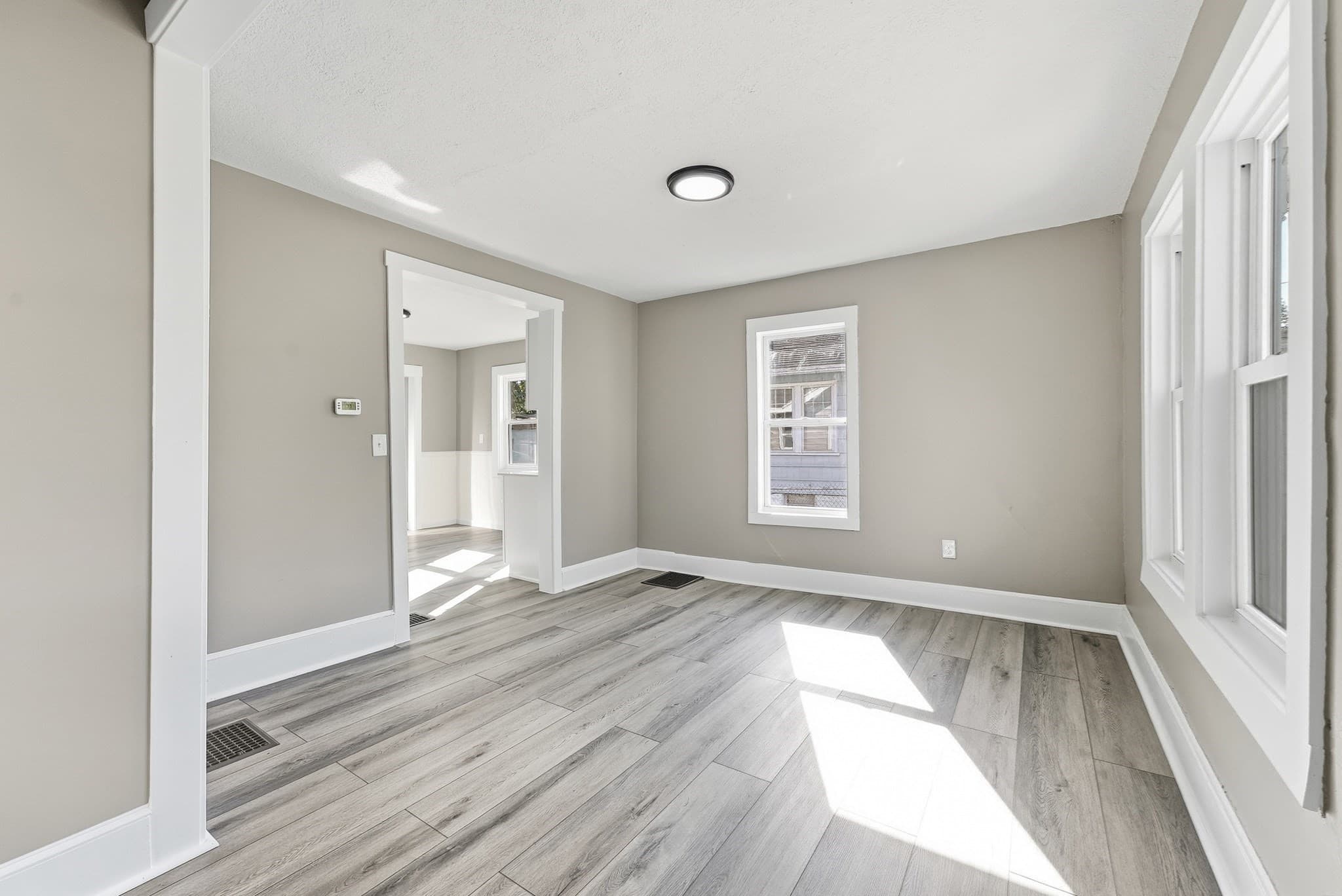 Single Family Residence at 195 Jasper St, Springfield MA 01109, Springfield, photo 6 of 31