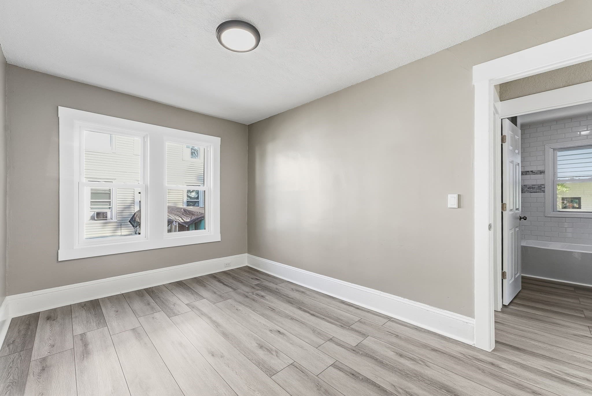 Single Family Residence at 195 Jasper St, Springfield MA 01109, Springfield, photo 18 of 31