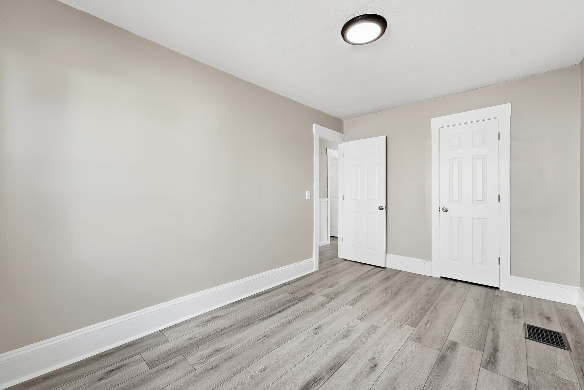 Single Family Residence at 195 Jasper St, Springfield MA 01109, Springfield, photo 19 of 31