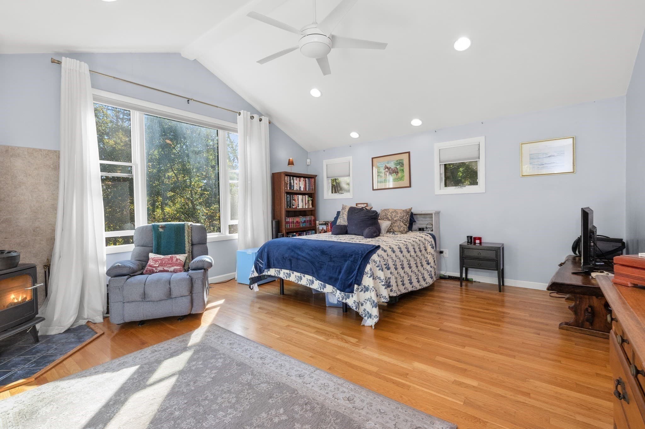 Single Family Residence at 335 Essex Ave, Gloucester MA 01930, Gloucester, photo 13 of 33