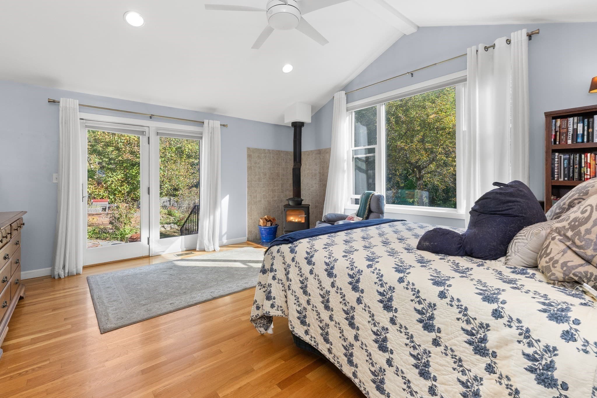 Single Family Residence at 335 Essex Ave, Gloucester MA 01930, Gloucester, photo 12 of 33