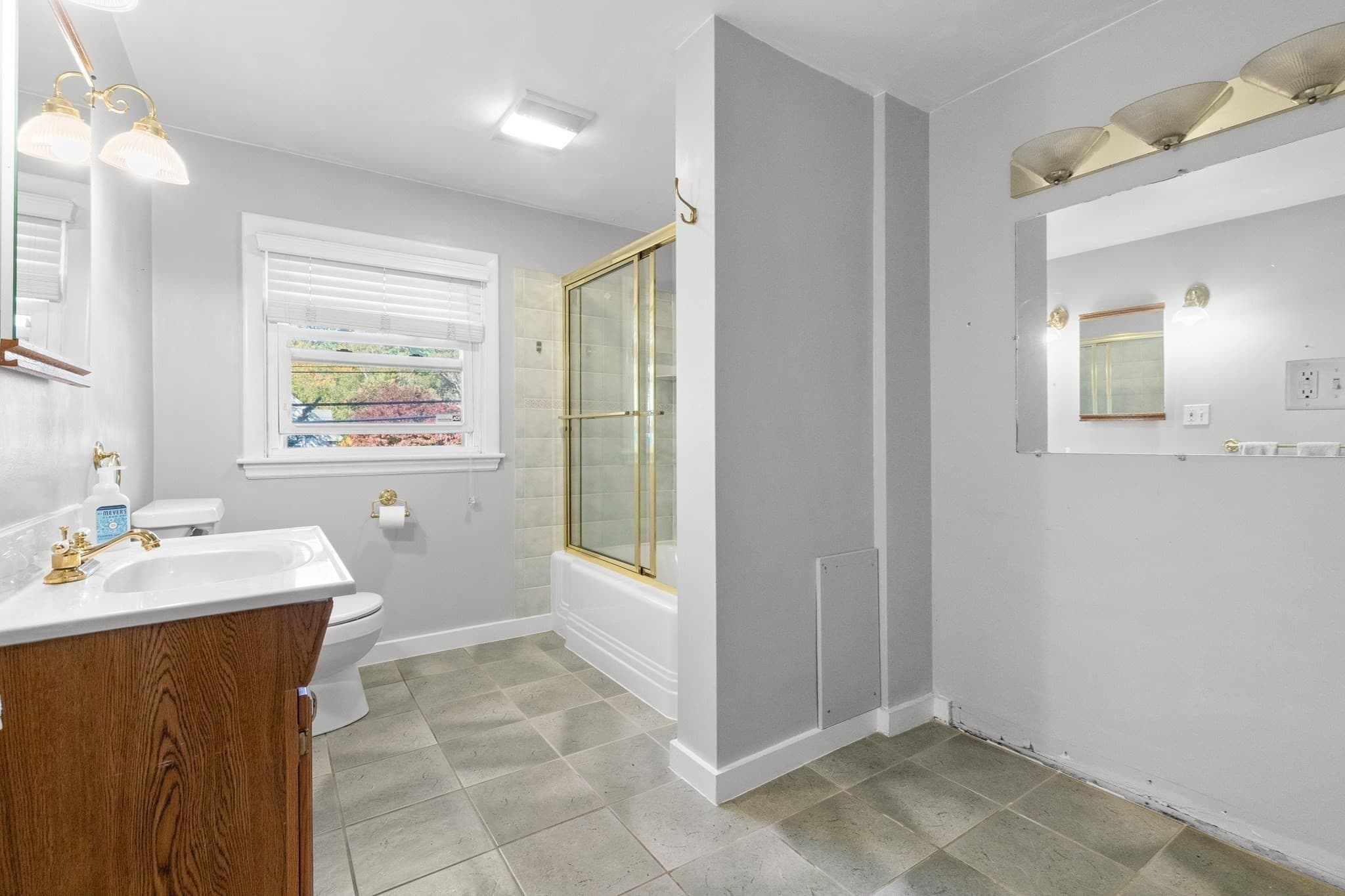 Single Family Residence at 335 Essex Ave, Gloucester MA 01930, Gloucester, photo 22 of 33