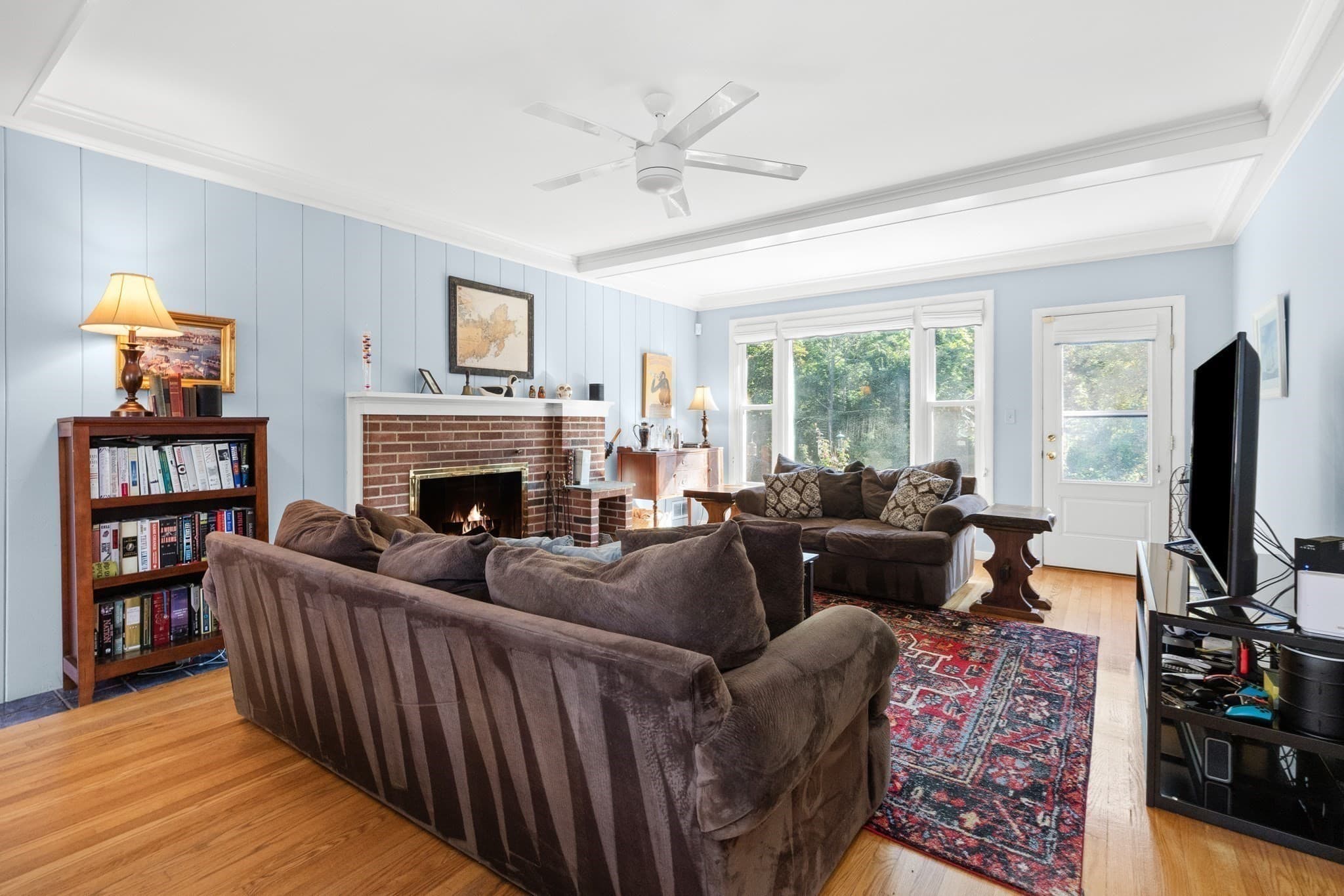 Single Family Residence at 335 Essex Ave, Gloucester MA 01930, Gloucester, photo 5 of 33