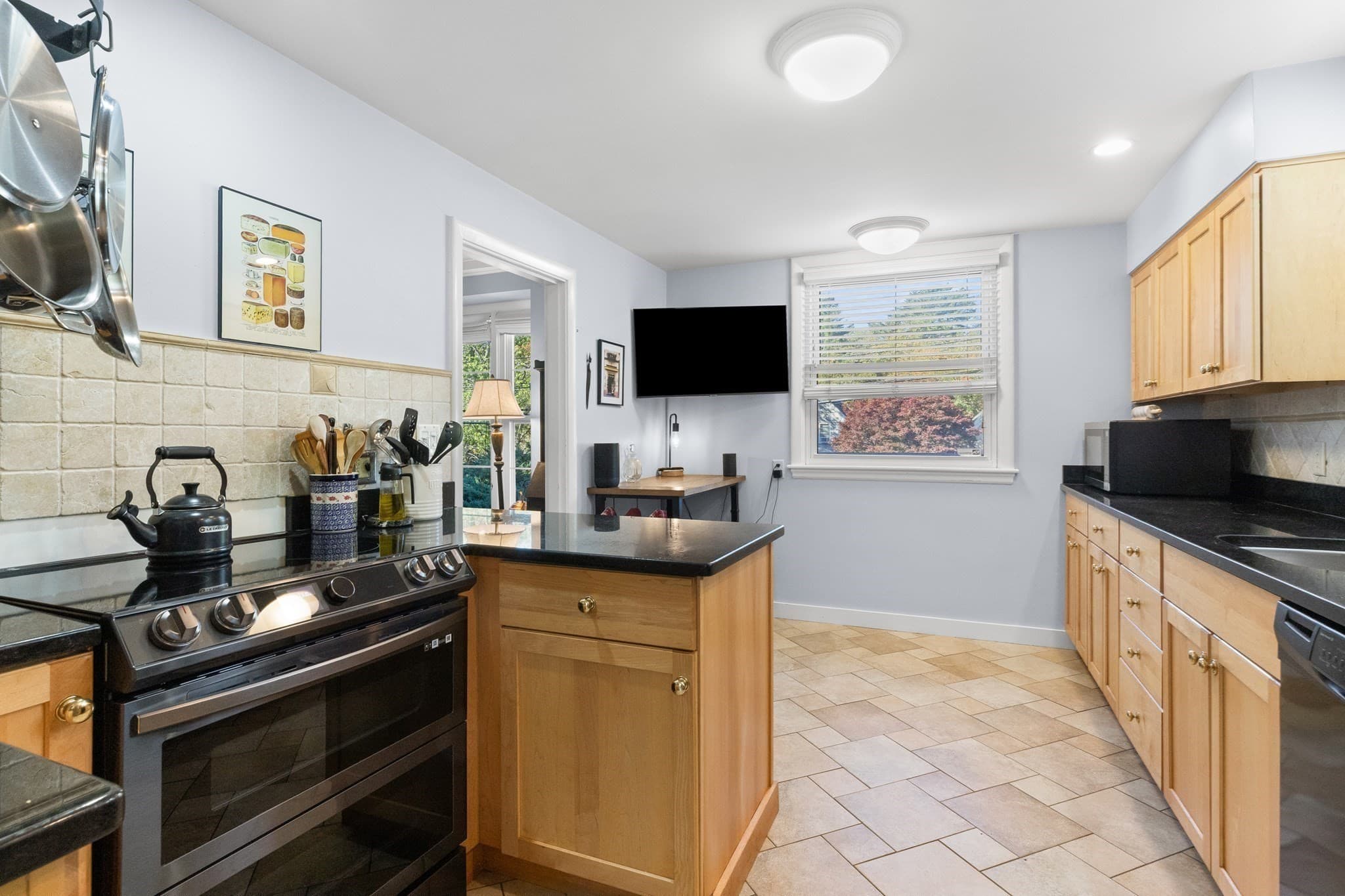 Single Family Residence at 335 Essex Ave, Gloucester MA 01930, Gloucester, photo 24 of 33
