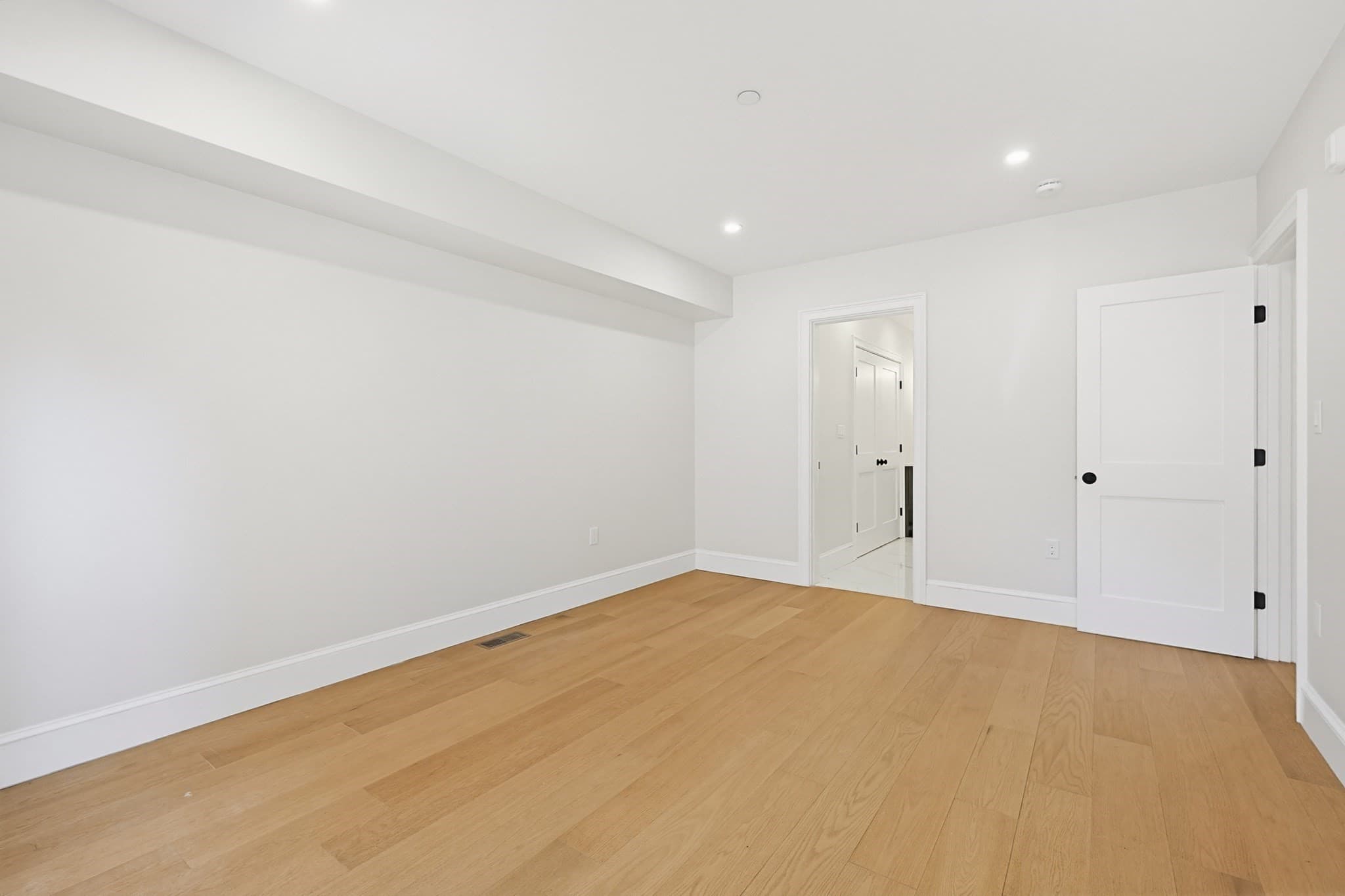 Condominium at 667 Tremont Street # 1, Boston MA 02118, Boston, photo 19 of 39
