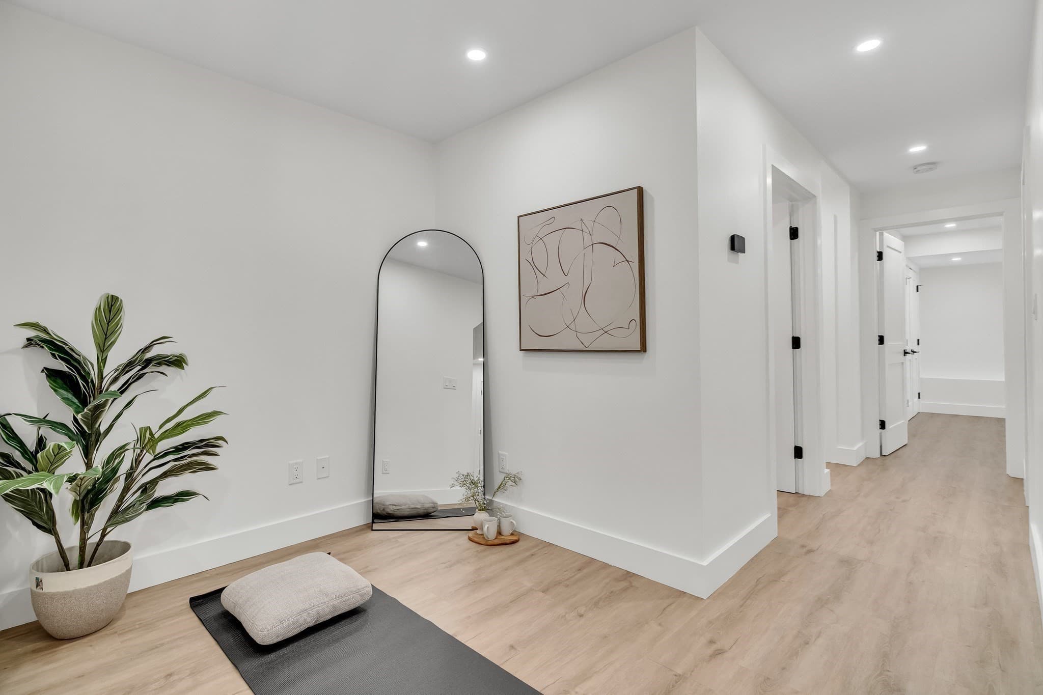 Condominium at 17 College Hill Road # 1, Somerville MA 02144, Somerville, photo 28 of 42
