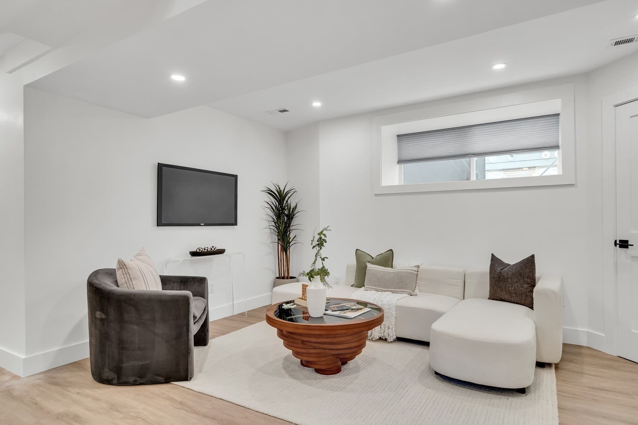 Condominium at 17 College Hill Road # 1, Somerville MA 02144, Somerville, photo 25 of 42