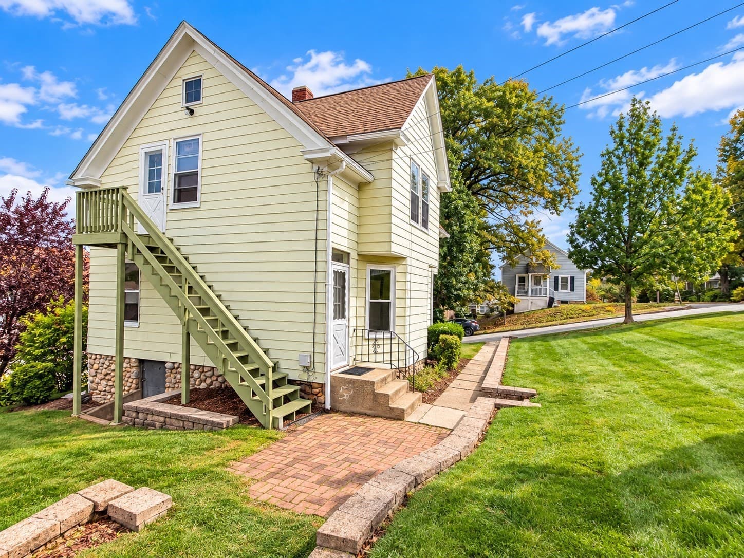 Multi Family at 26 Merrill Rd, Worcester MA 01606, Worcester, photo 6 of 31
