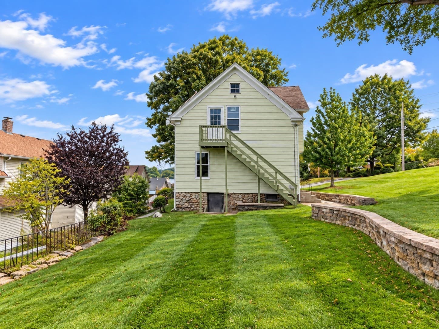 Multi Family at 26 Merrill Rd, Worcester MA 01606, Worcester, photo 5 of 31
