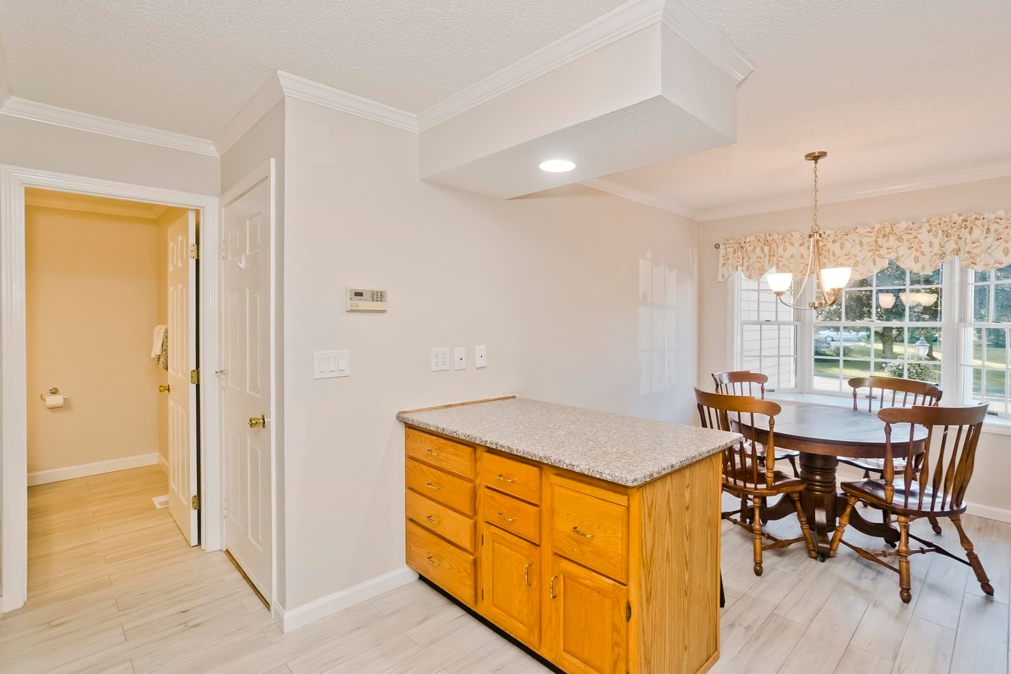 Condominium at 55 Dartmoor # 55, Enfield CT 06082, photo 17 of 42