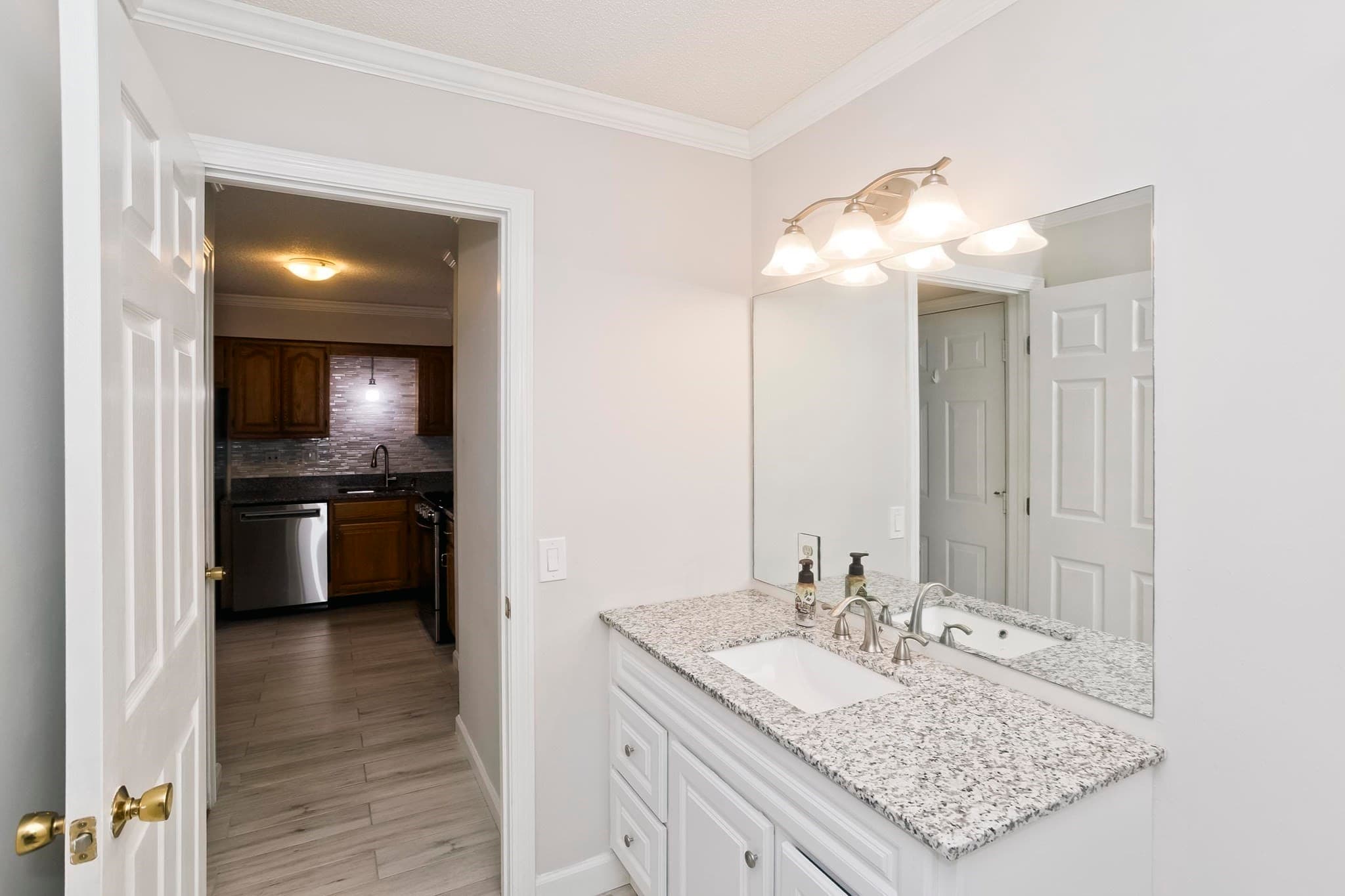 Condominium at 55 Dartmoor # 55, Enfield CT 06082, photo 41 of 42