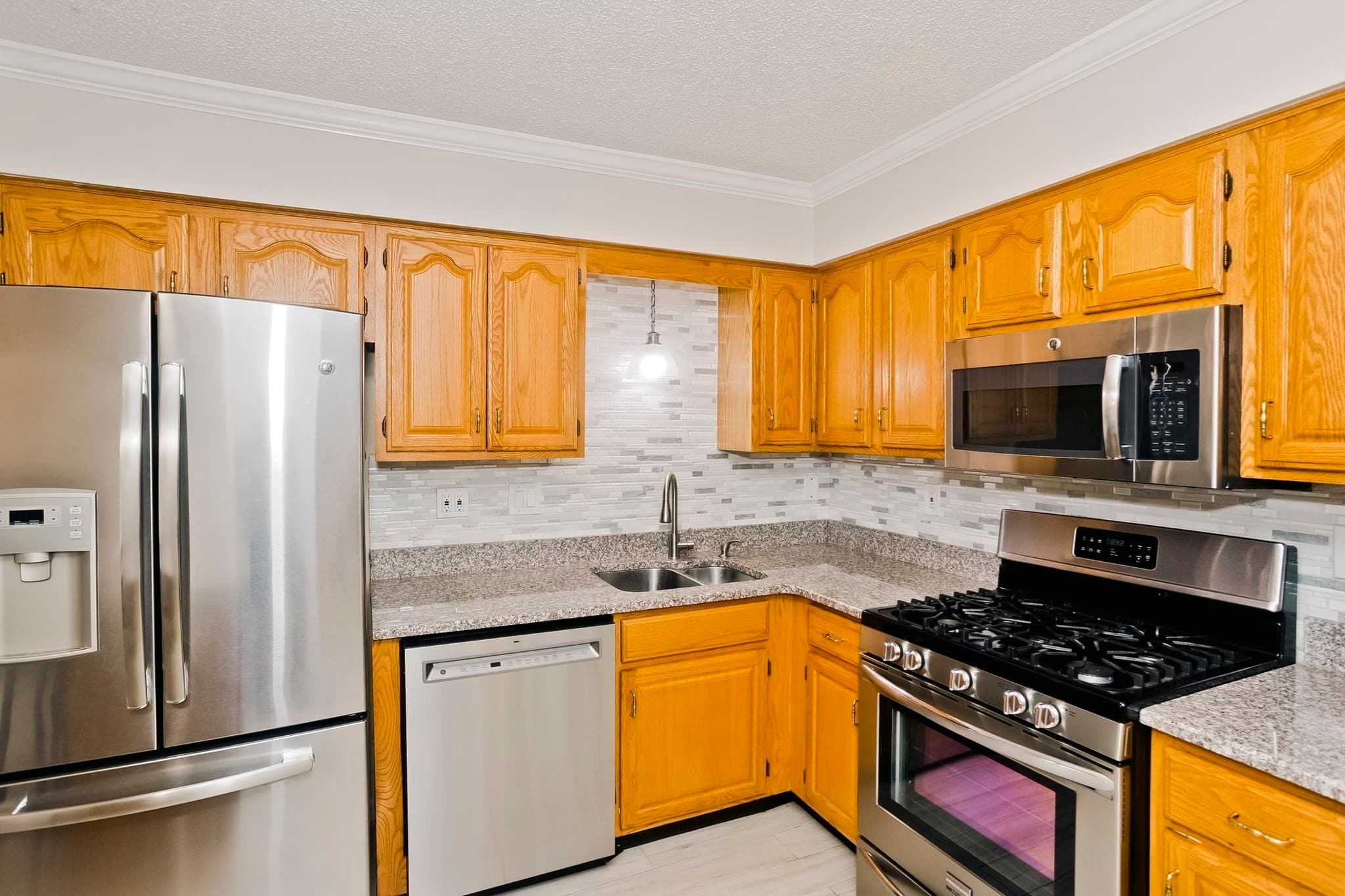 Condominium at 55 Dartmoor # 55, Enfield CT 06082, photo 19 of 42