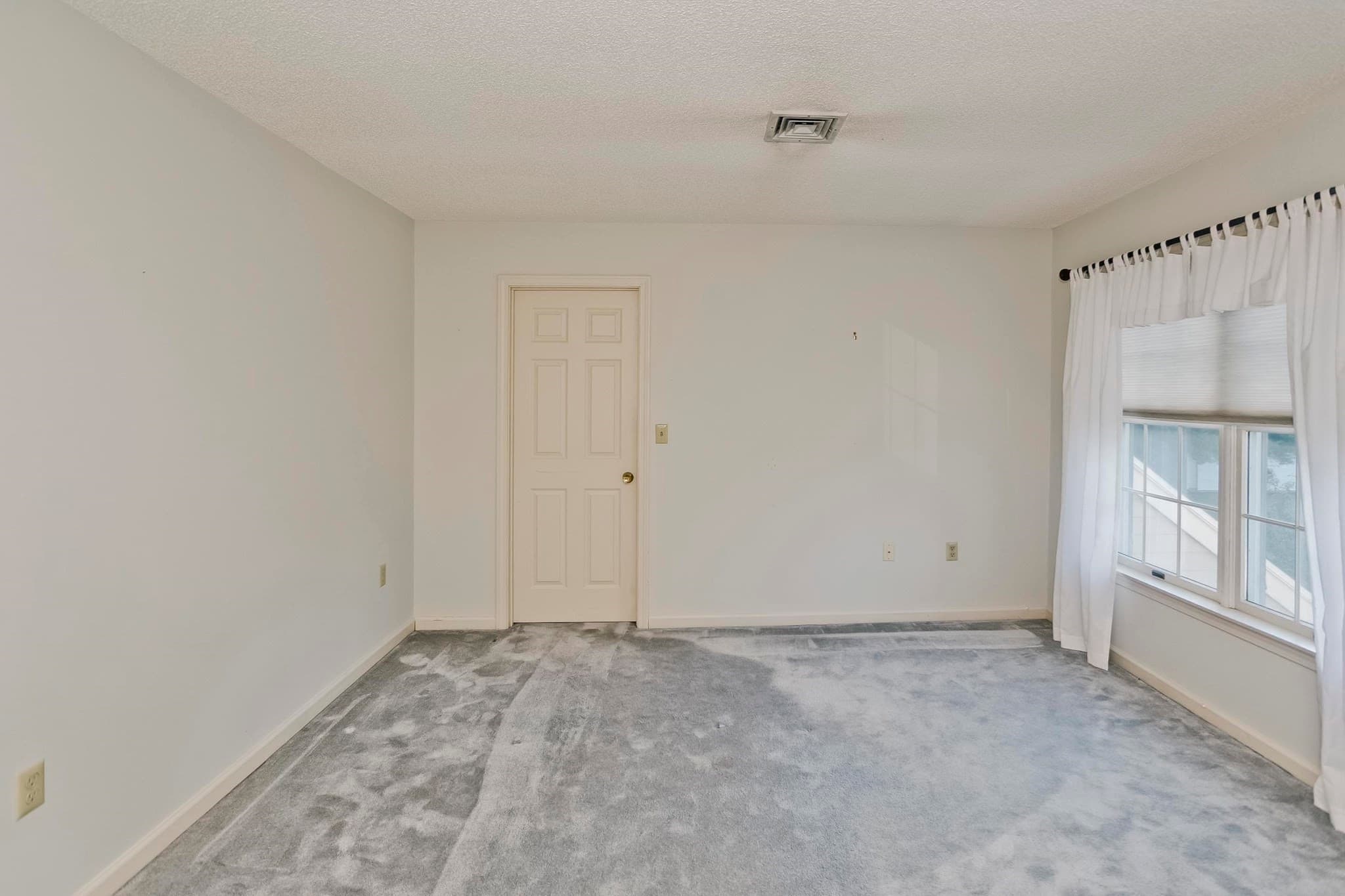 Condominium at 55 Dartmoor # 55, Enfield CT 06082, photo 35 of 42