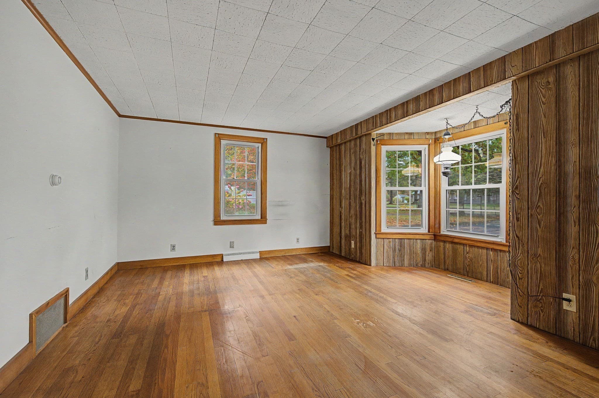 Single Family Residence at 235 Glendale Rd, Northampton MA 01062, Northampton, photo 7 of 21