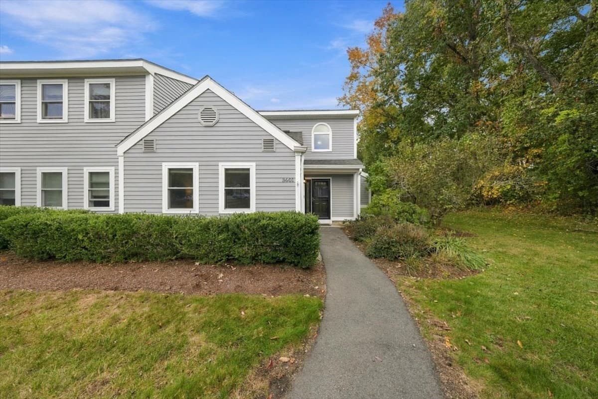 Condominium at 3601 Tuckers Lane # 3601, Hingham MA 02043, Hingham, photo 2 of 23