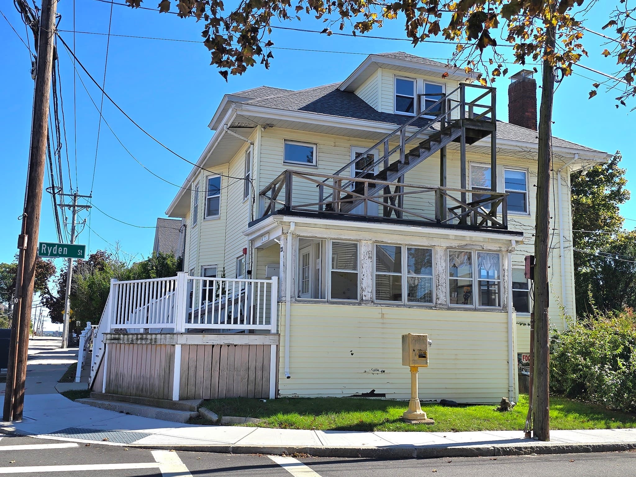 Single Family Residence at 121 Whitwell Street, Quincy MA 02169, Quincy, photo 3 of 26