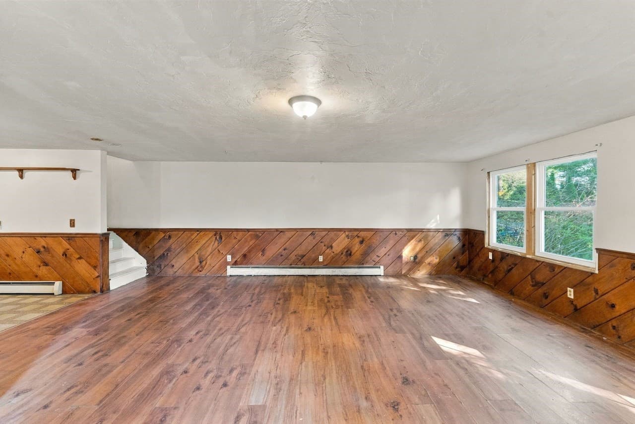Single Family Residence at 69 Lake Ave, Leicester MA 01524, Leicester, photo 17 of 40