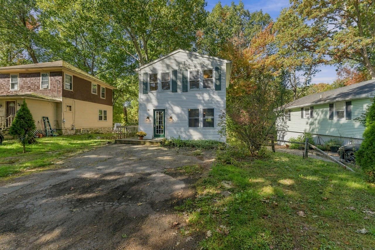 Single Family Residence at 69 Lake Ave, Leicester MA 01524, Leicester, photo 28 of 40