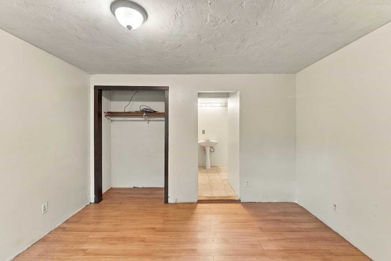 Single Family Residence at 69 Lake Ave, Leicester MA 01524, Leicester, photo 20 of 40