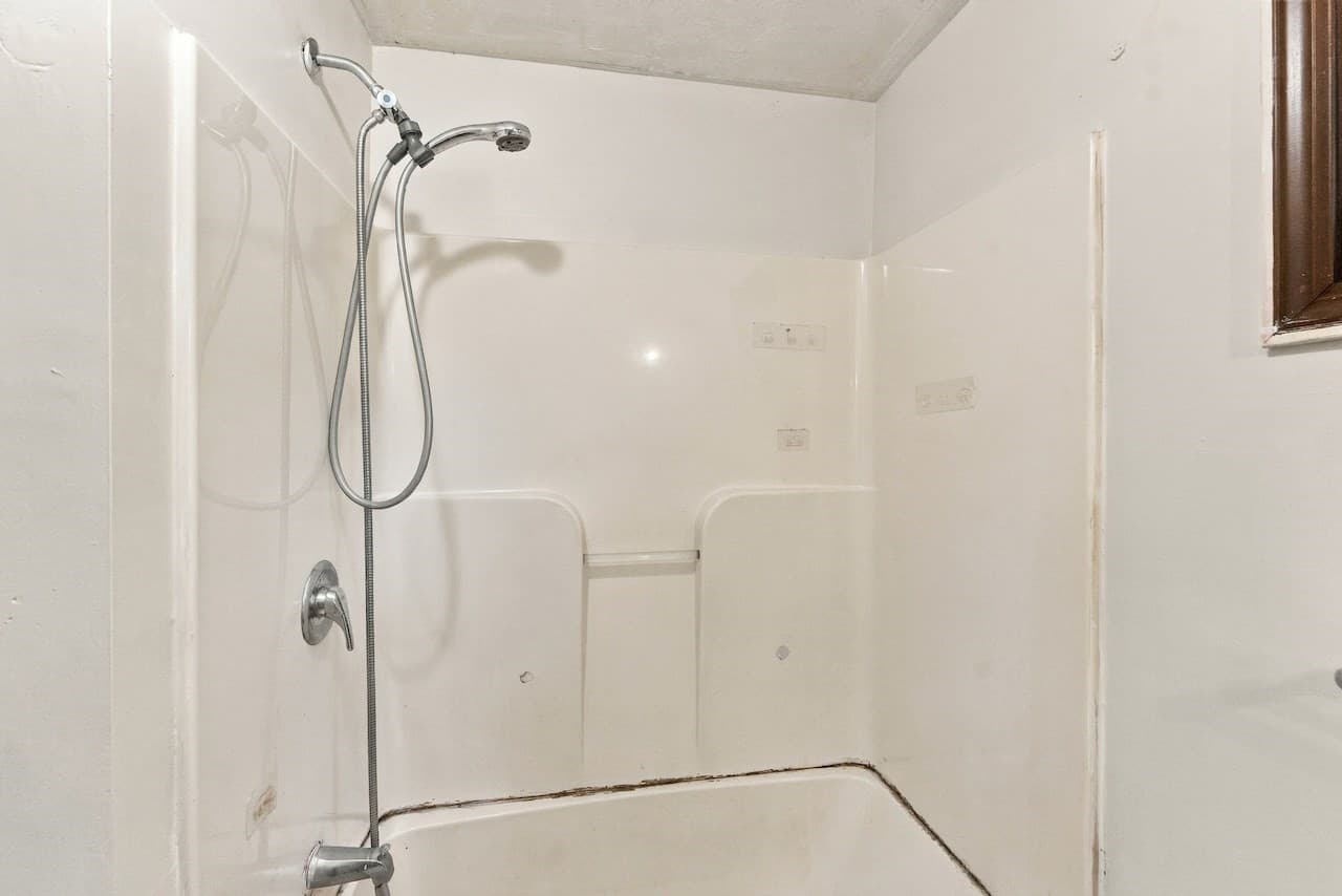 Single Family Residence at 69 Lake Ave, Leicester MA 01524, Leicester, photo 15 of 40