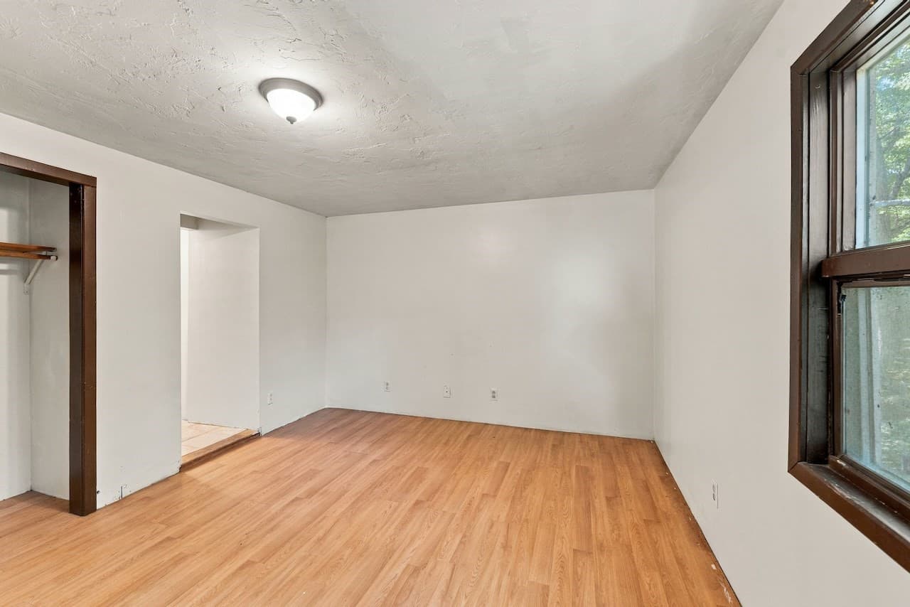 Single Family Residence at 69 Lake Ave, Leicester MA 01524, Leicester, photo 19 of 40