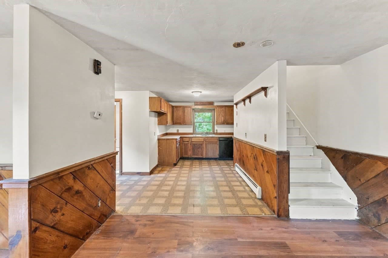 Single Family Residence at 69 Lake Ave, Leicester MA 01524, Leicester, photo 8 of 40