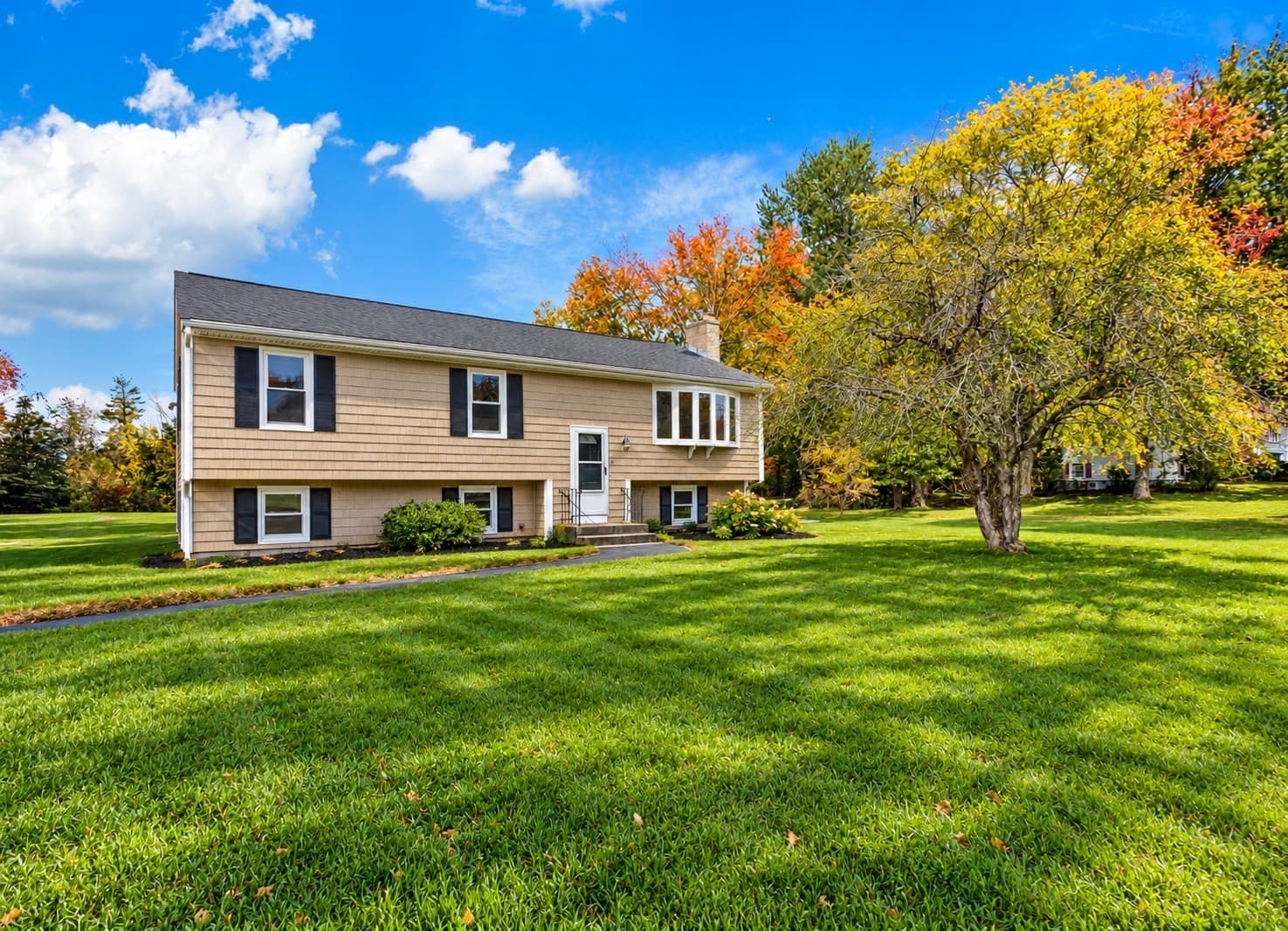 60 Sheldonville Rd, North Attleboro MA 02760