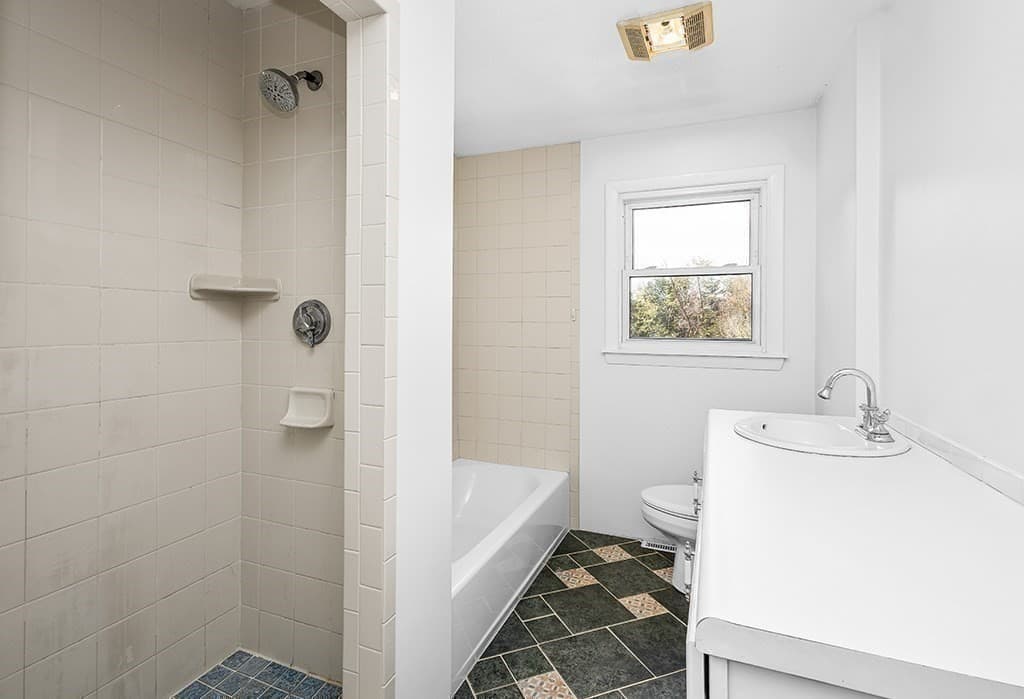 Single Family Residence at 60 Sheldonville Rd, North Attleboro MA 02760, photo 10 of 32