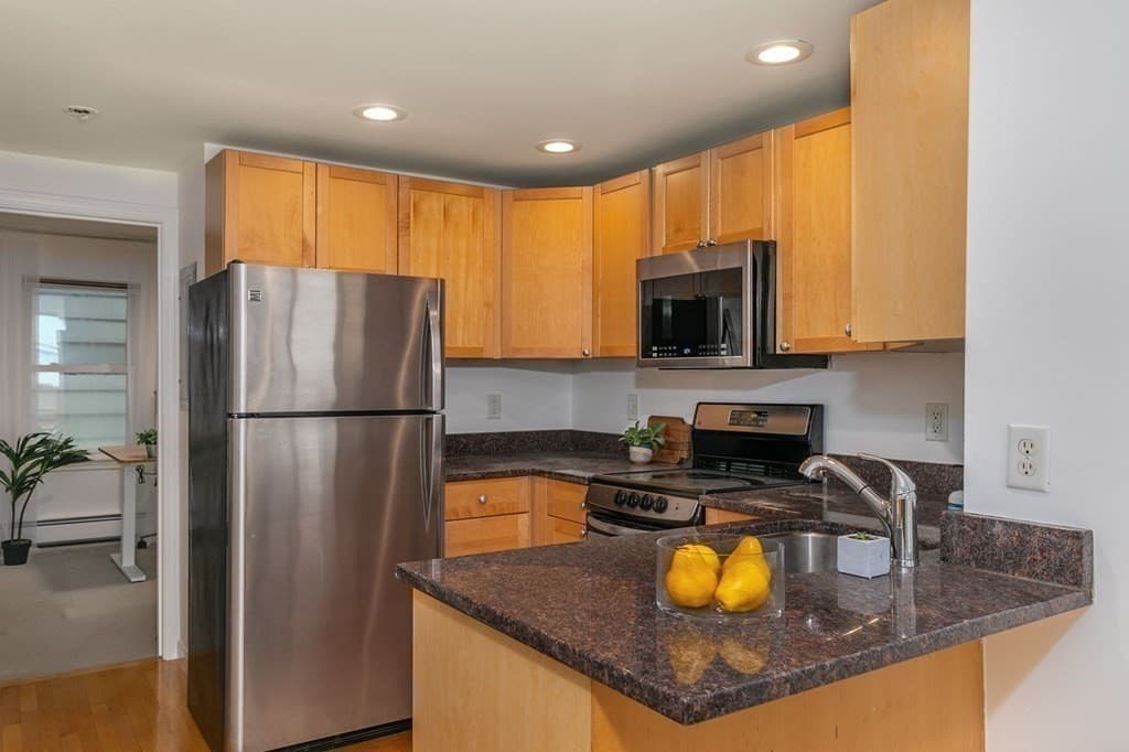 95 Second St # 3, Cambridge MA 02141