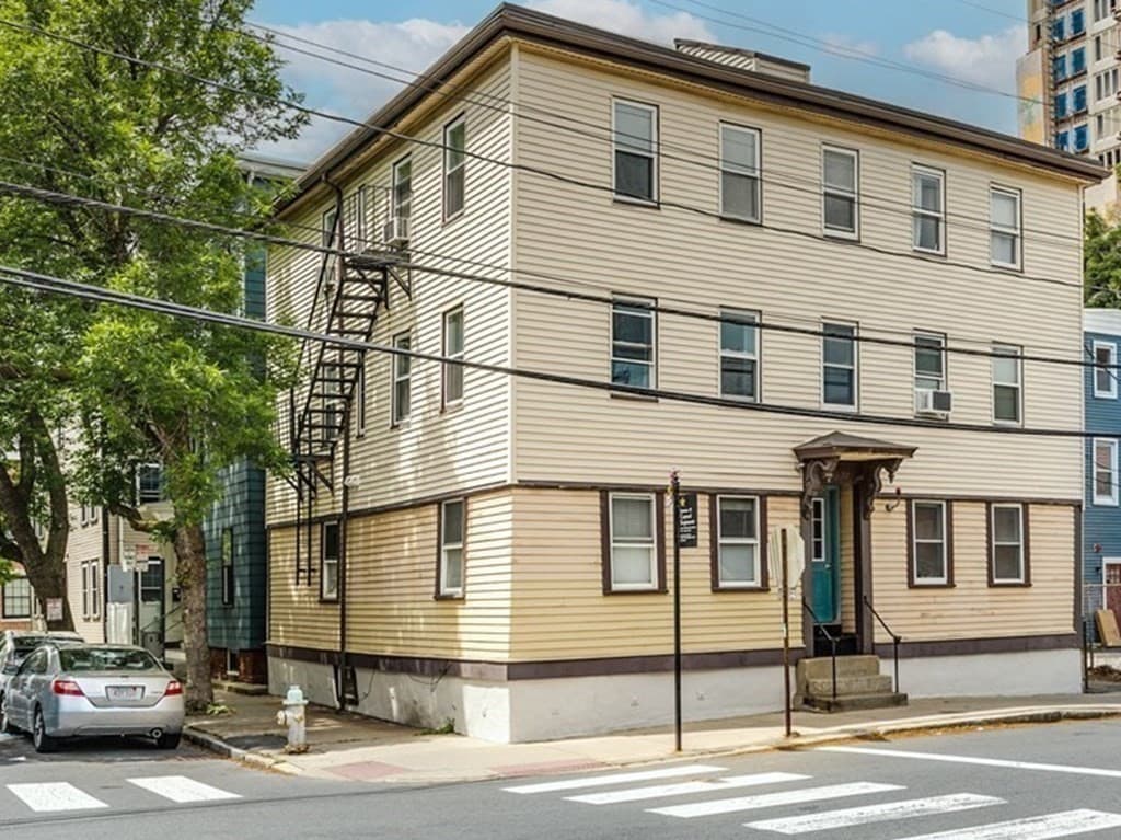 Condominium at 95 Second St # 3, Cambridge MA 02141, Cambridge, photo 11 of 12