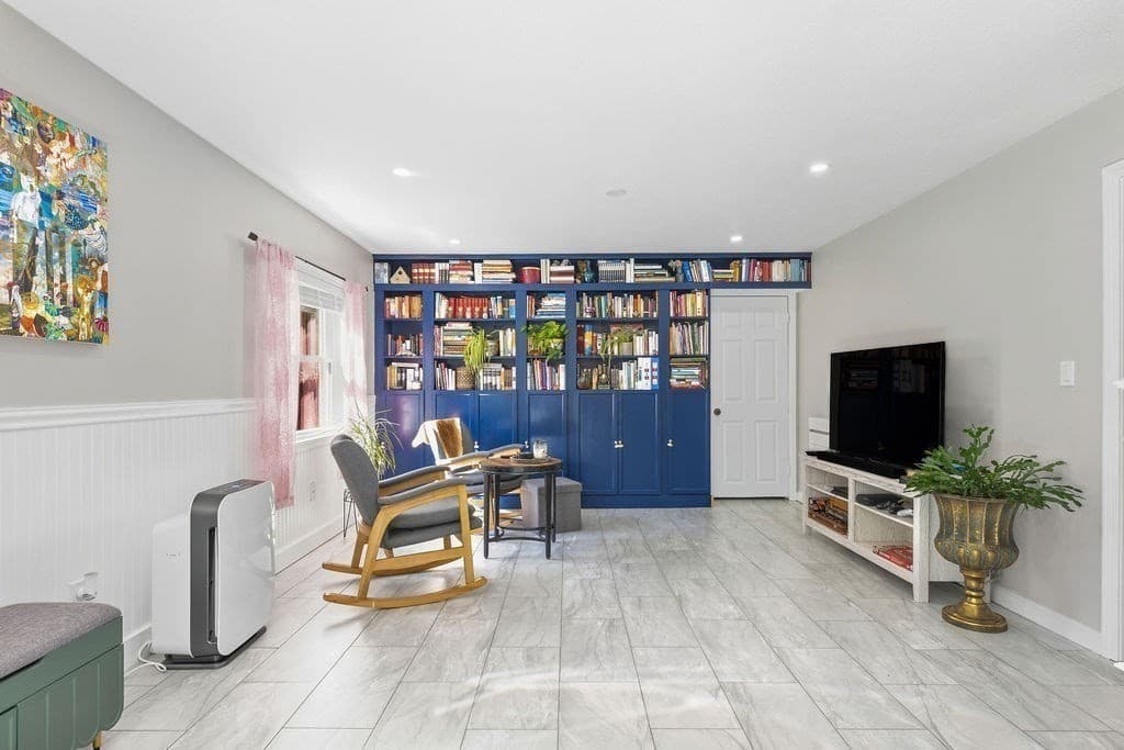 Single Family Residence at 8 Bliss Rd, Bellingham MA 02019, Bellingham, photo 15 of 42