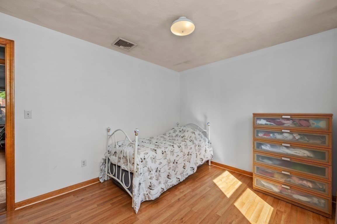 Single Family Residence at 3 Gatta Cir, Woburn MA 01801, Woburn, photo 9 of 33