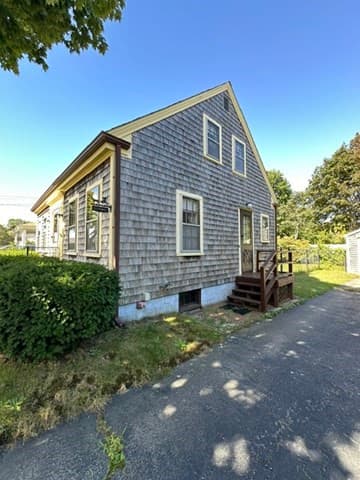 Single Family Residence at 12 Stevens Street, Barnstable MA 02601, Barnstable, photo 6 of 38