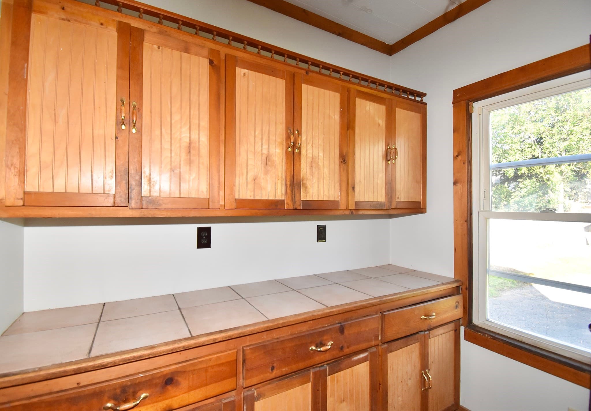 Single Family Residence at 60 Worthy Ave, West Springfield MA 01089, West Springfield, photo 7 of 32