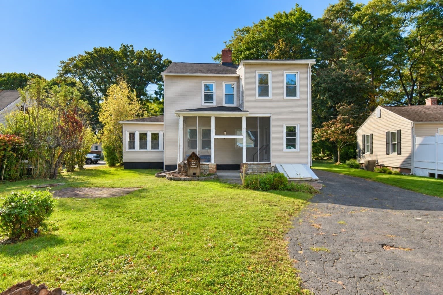 Single Family Residence at 60 Worthy Ave, West Springfield MA 01089, West Springfield, photo 4 of 32