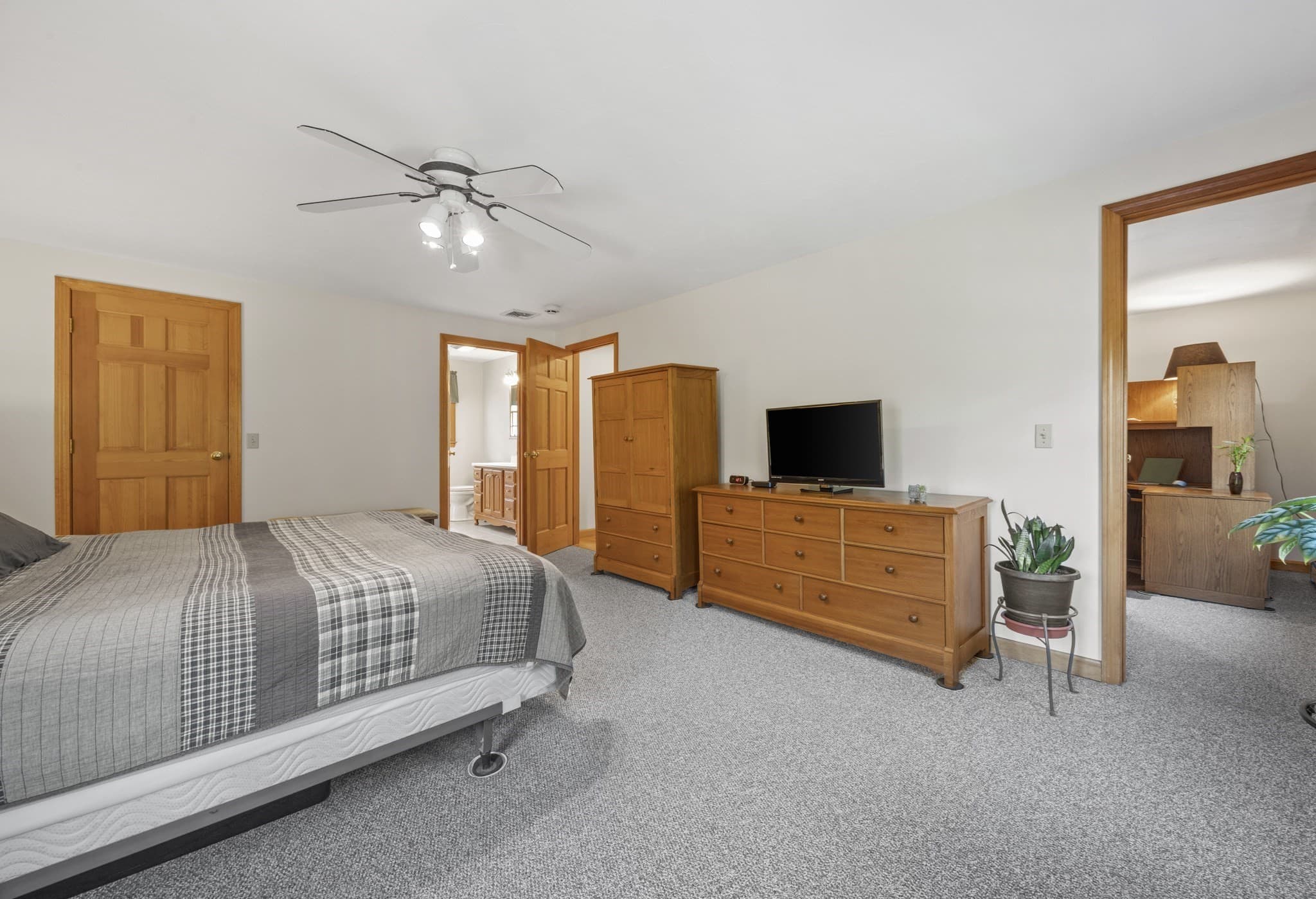 Single Family Residence at 45 Turner Dr., Bridgewater MA 02324, Bridgewater, photo 24 of 40