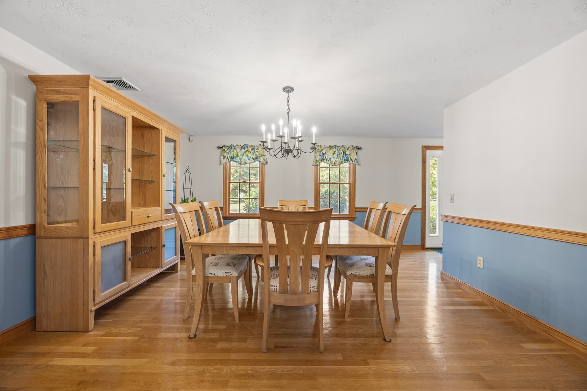 Single Family Residence at 45 Turner Dr., Bridgewater MA 02324, Bridgewater, photo 10 of 40