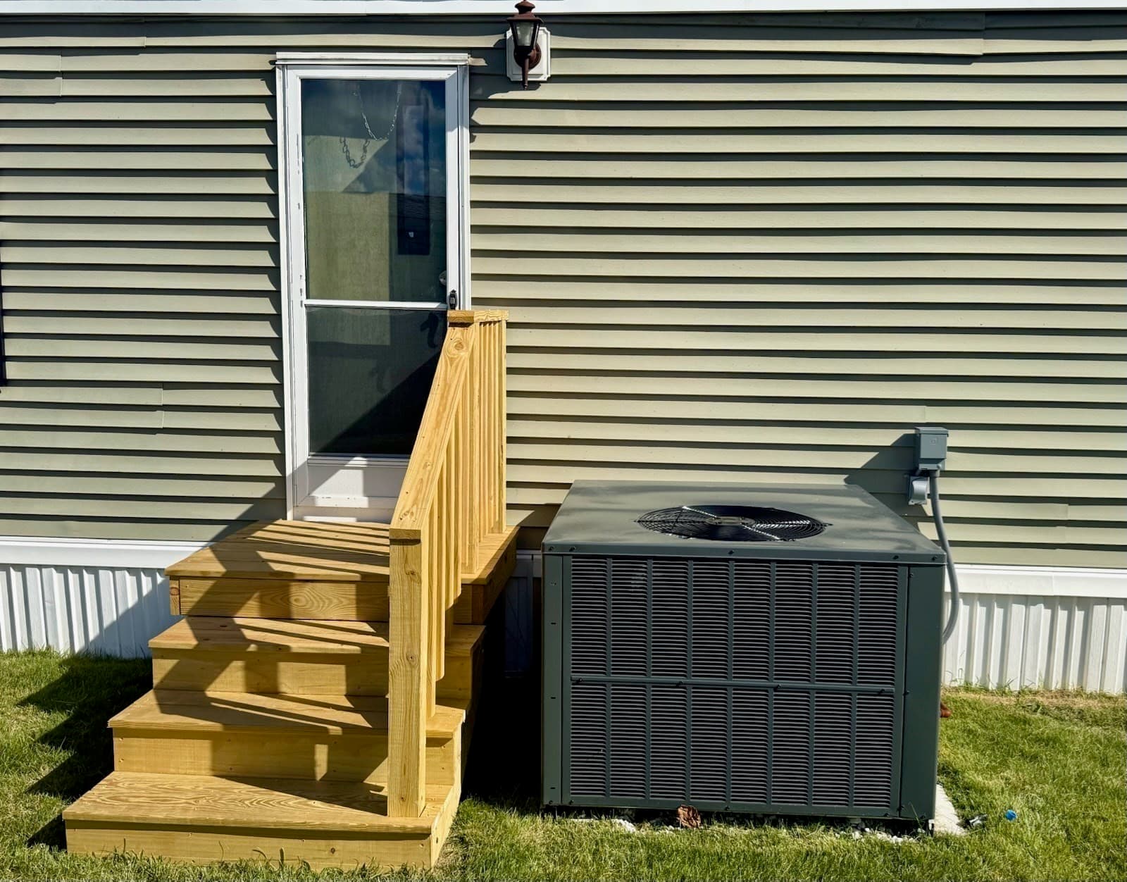 Mobile Home at 10 Melissa Drive, Attleboro MA 02703, Attleboro, photo 5 of 23