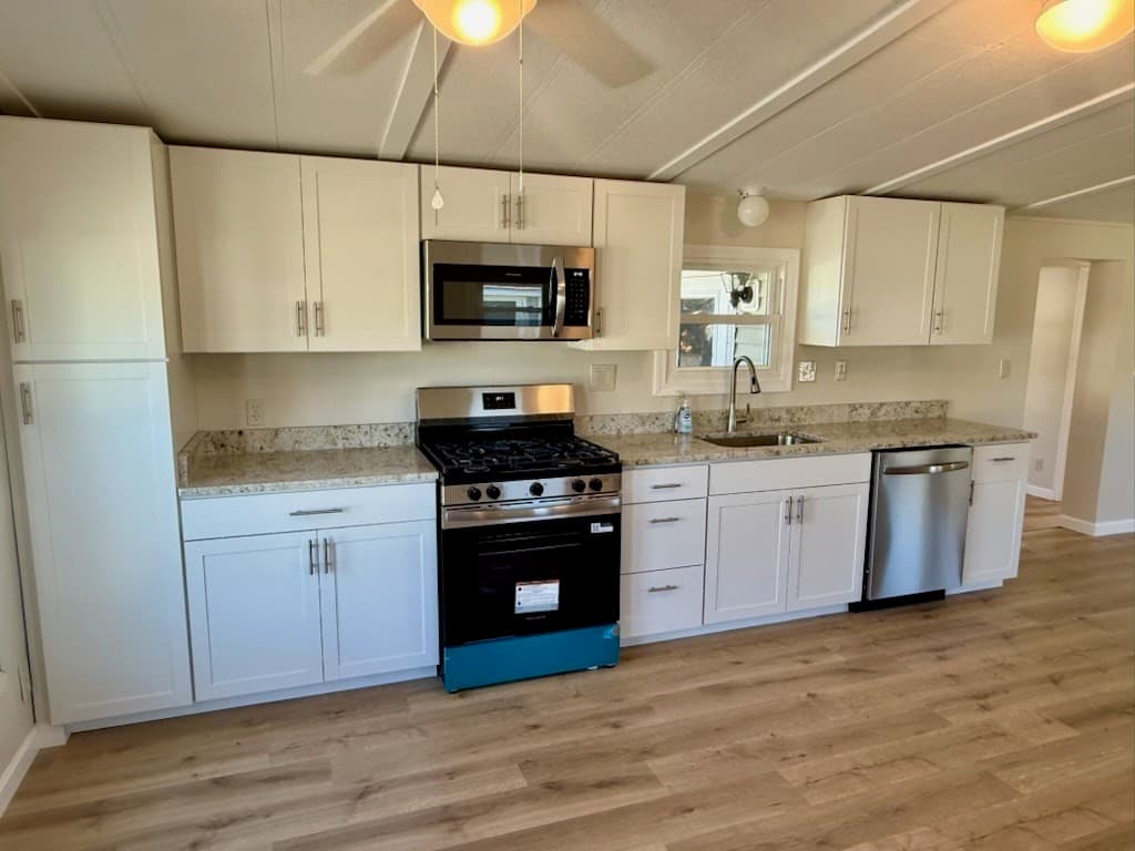 Mobile Home at 10 Melissa Drive, Attleboro MA 02703, Attleboro, photo 10 of 23