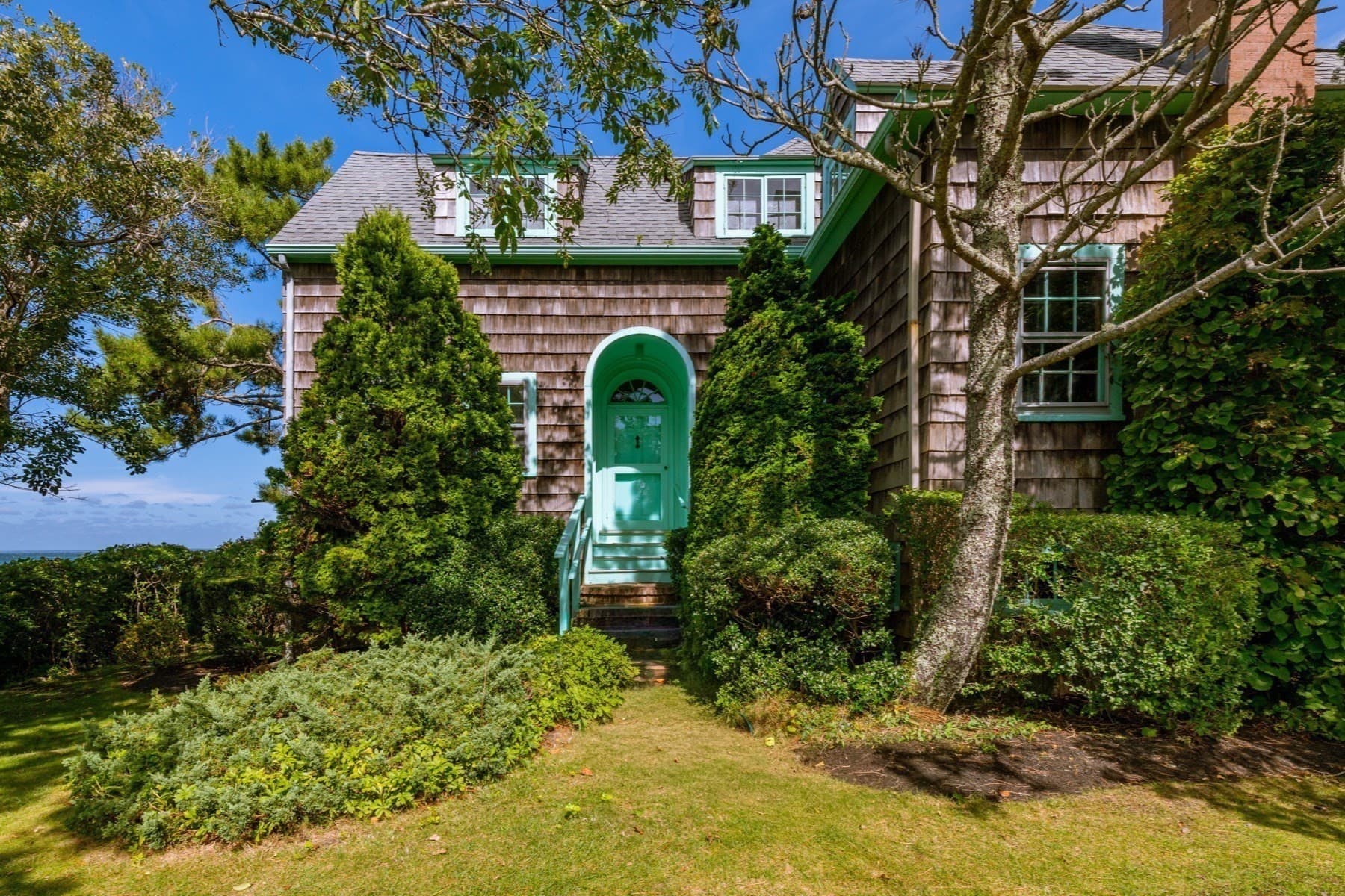 Single Family Residence at 46 Gardiner Rd, Falmouth MA 02450, Falmouth, photo 7 of 39