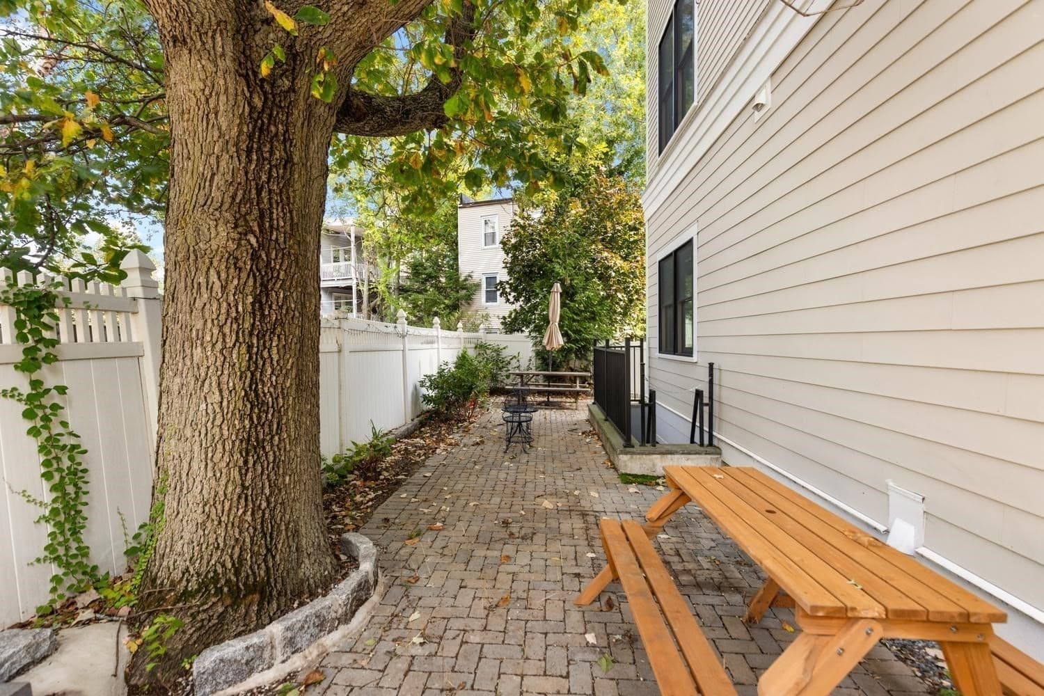 Condominium at 113 Beacon St # A, Somerville MA 02143, Somerville, photo 20 of 26