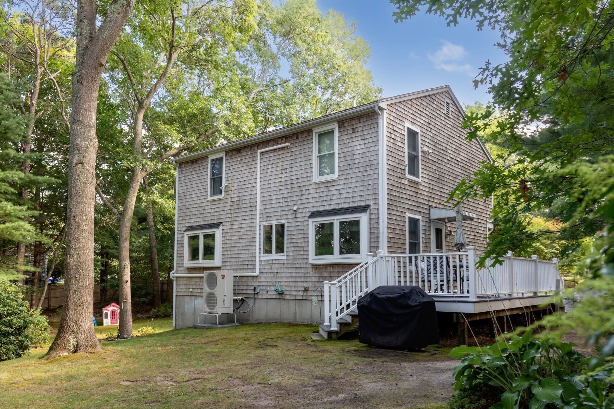 Single Family Residence at 11 Lantern Ln, Plymouth MA 02360, Plymouth, photo 7 of 35