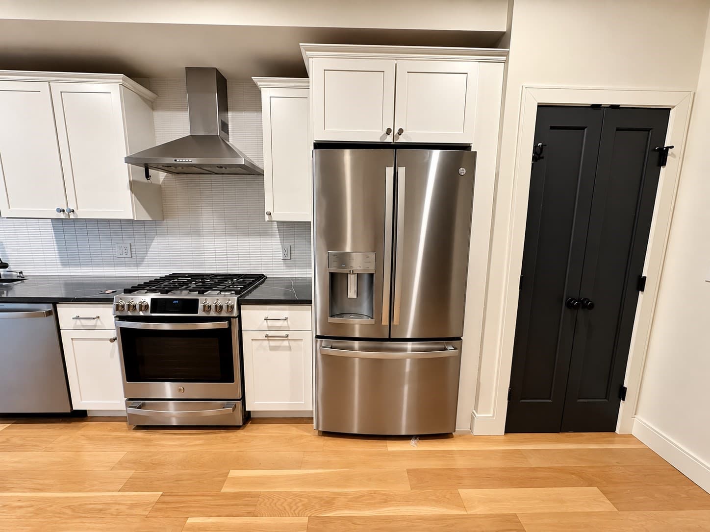 Condominium at 120 Moore St # 205, Boston MA 02128, Boston, photo 9 of 18