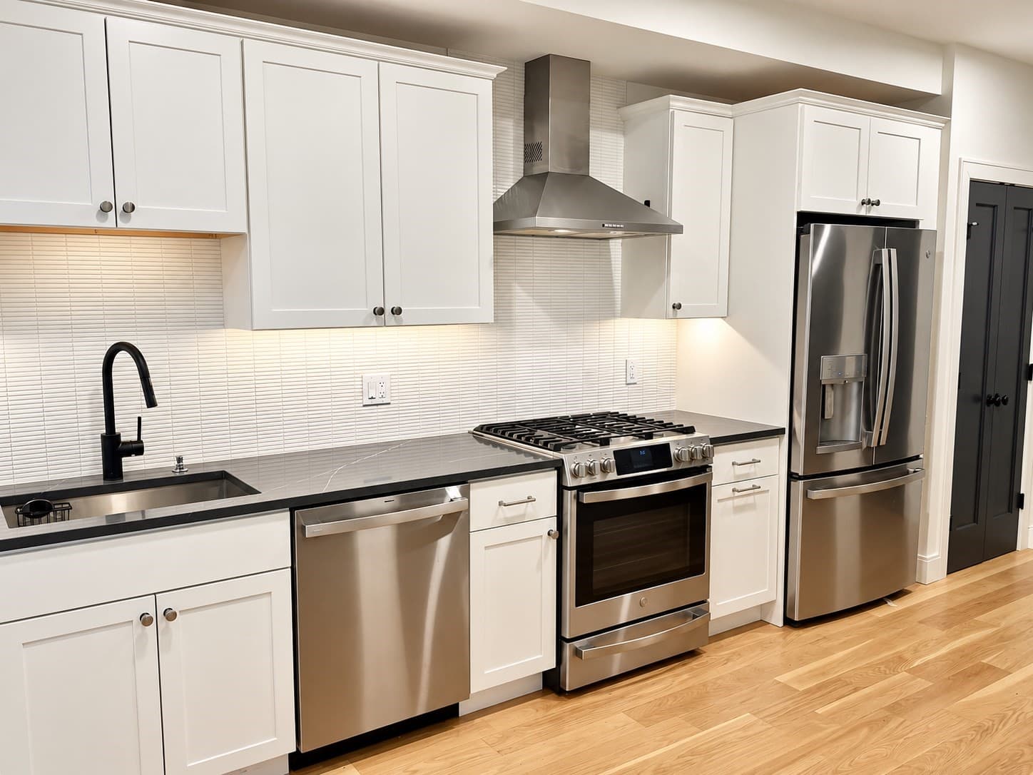 Condominium at 120 Moore St # 205, Boston MA 02128, Boston, photo 4 of 18
