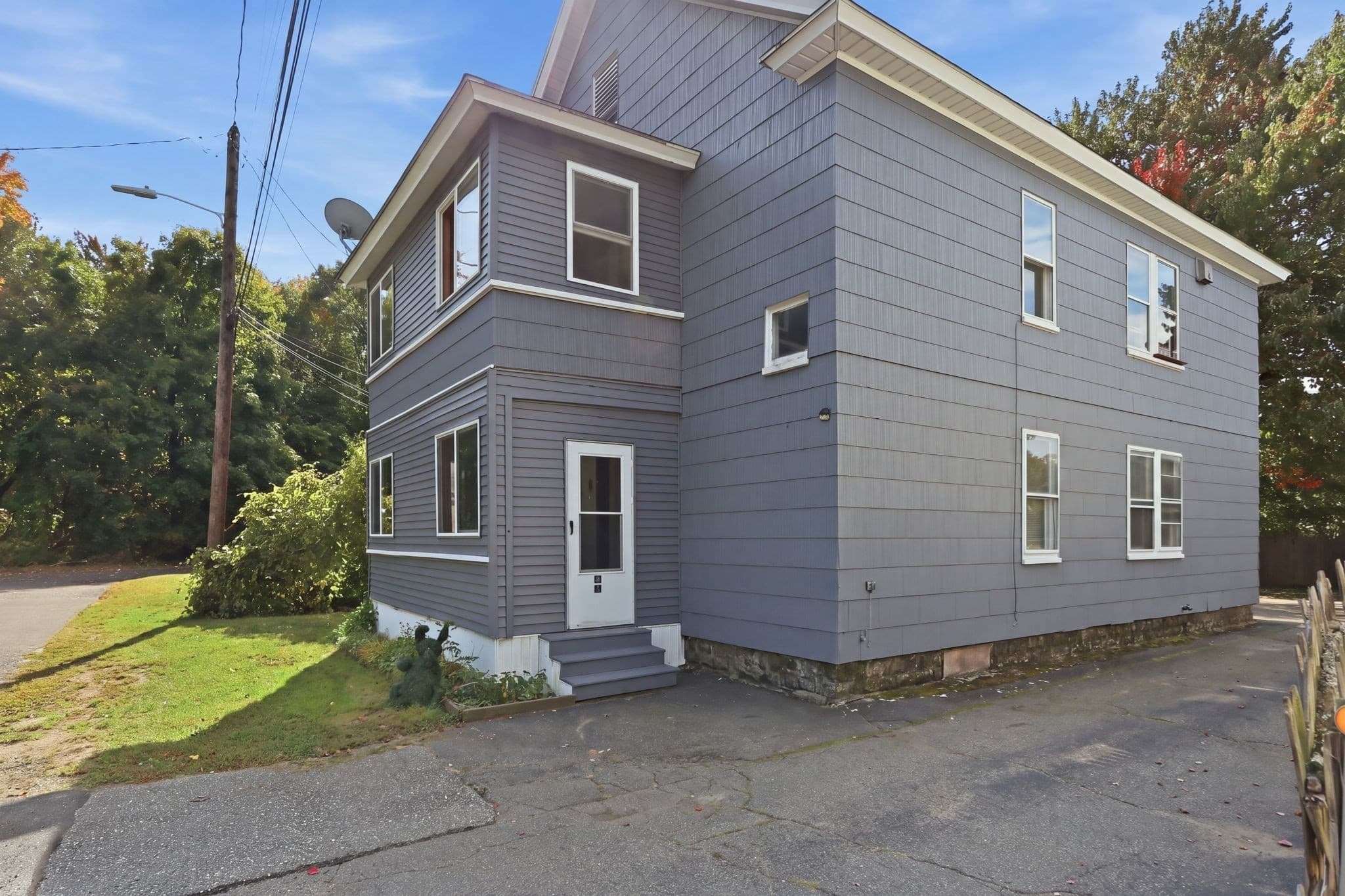 Multi Family at 20 Rathburn St, Chicopee MA 01020, Chicopee, photo 3 of 32
